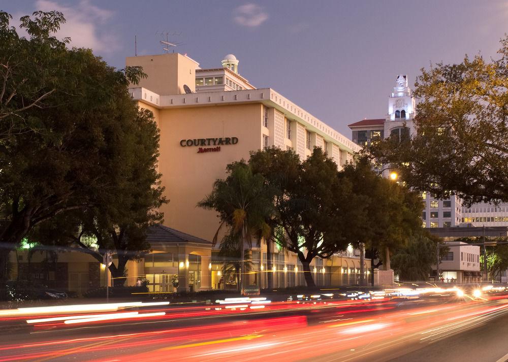 Courtyard Miami Coral Gables Hotell Exteriör bild
