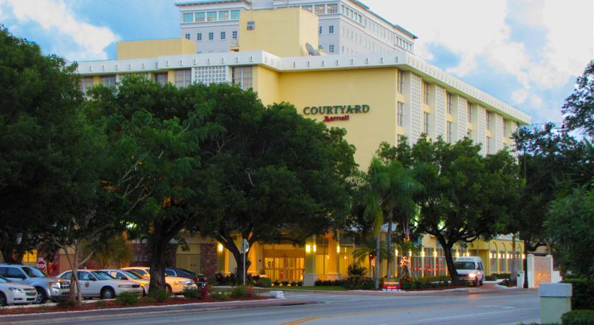 Courtyard Miami Coral Gables Hotell Exteriör bild